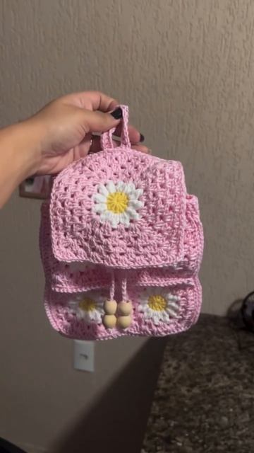 Рюкзачок из мотивов крючком