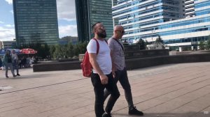 Танцует небо