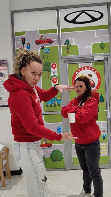 Как заставить стакан летать? #авто #дети #ПДД #СПб #тренд #фокус #фокусы #школа #детство #shorts