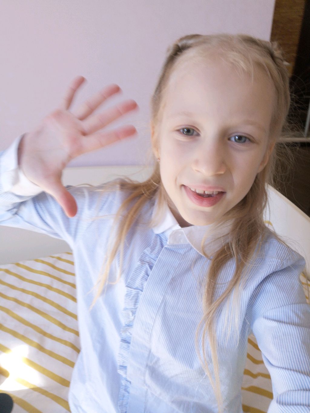 вот этот, как и обещала в том, и эфире мне будут писать плохое, поэтому я его отключила.