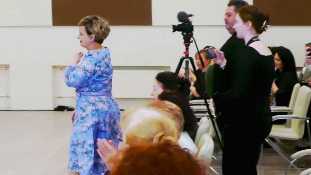 Награждение директора МАУК КДЦ Родина Максютенко Анастасии Александровны