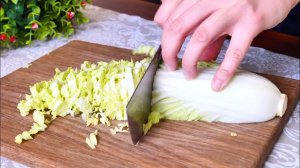 Мы просто ОБОЖАЕМ ЭТОТ САЛАТ из пекинской капусты! За 5 минут! Похудеете на 10 кг