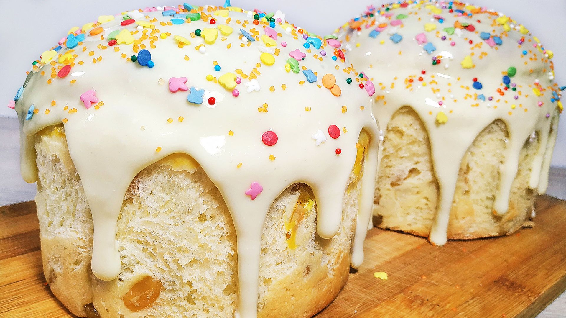 Бесподобный пасхальный кулич с изюмом