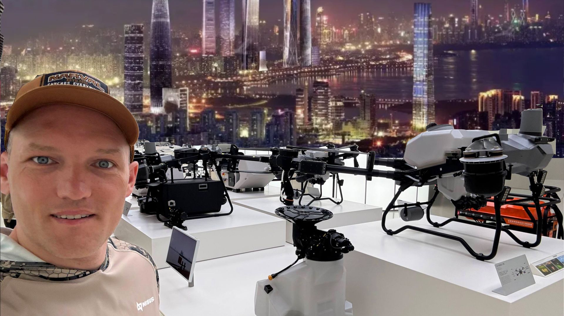 ШОК! БЕСПИЛОТНИКИ ВЕЗДЕ! УЕХАЛ В БУДУЩЕЕ НЕ ОТ ХОРОШЕЙ ЖИЗНИ! Китай 2026 г.