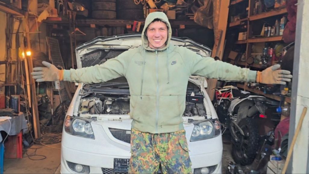 Мы начинаем чинить Мазду MPV