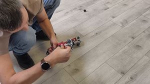 Как поменять резину на водосборной балке поломоечной машины Wellland S3