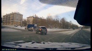 Видимость ноль, а ехать надо: Как безопасно передвигаться в условиях сильнейшего «белого тумана»