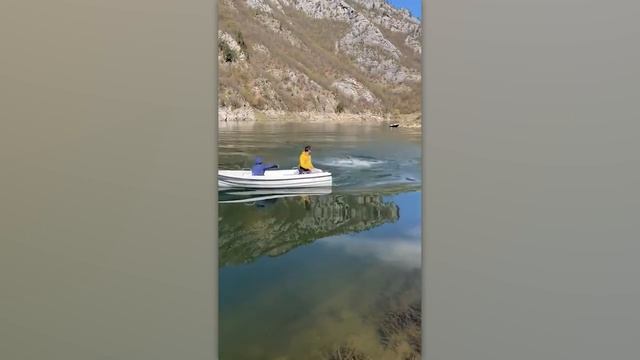 Idiots In Boats Caught on Camera смотреть онлайн