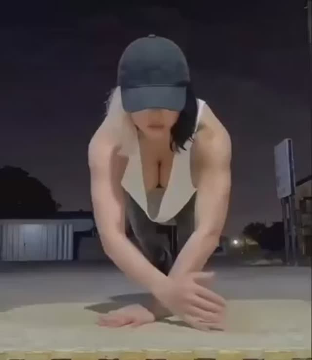 Лучший ракурс, хотя тренировка хороша с какой стороны не посмотри