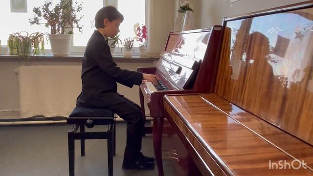 Головач Дмитрий И.С. Бах 3-гол инвенция D-dur, Й. Гайдн Соната F- dur, Ф. Шопен Вальс си мин