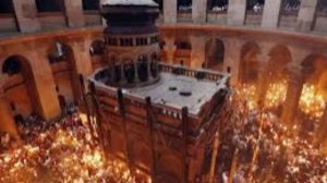 Церемония схождения Благодатного огня в Иерусалиме пройдет без паломников и туристов