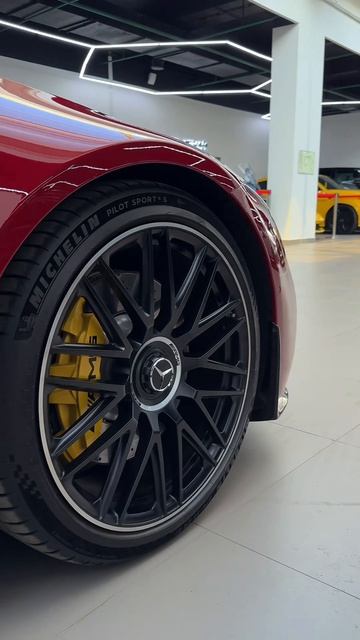 Новое поступление: Mercedes SL 63 AMG прибыл к нам от наших клиентов