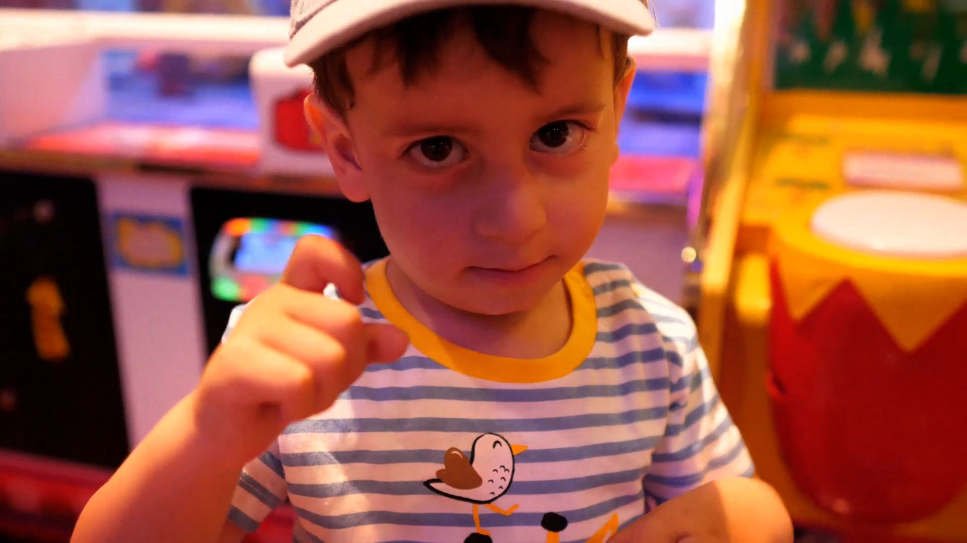 Эрик и Марк играют на детской площадке, часть 10