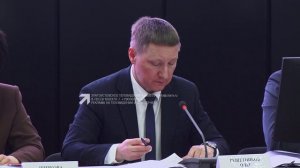 Глава округа Олег Решетников выступил с большим докладом перед участниками окружного совещания