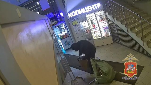 Полицейские Ленинского г.о. задержали подозреваемых в краже табачной продукции на 1,3 млн рублей