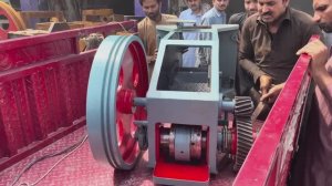 Процесс изготовления 30-тонного механического пресса ручной работы