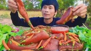 #МУКБАНГ Лапша со свиной грудинкой, соусом из морепродуктов и острыми овощами.АСМР ЕДА НА КАМЕРУ