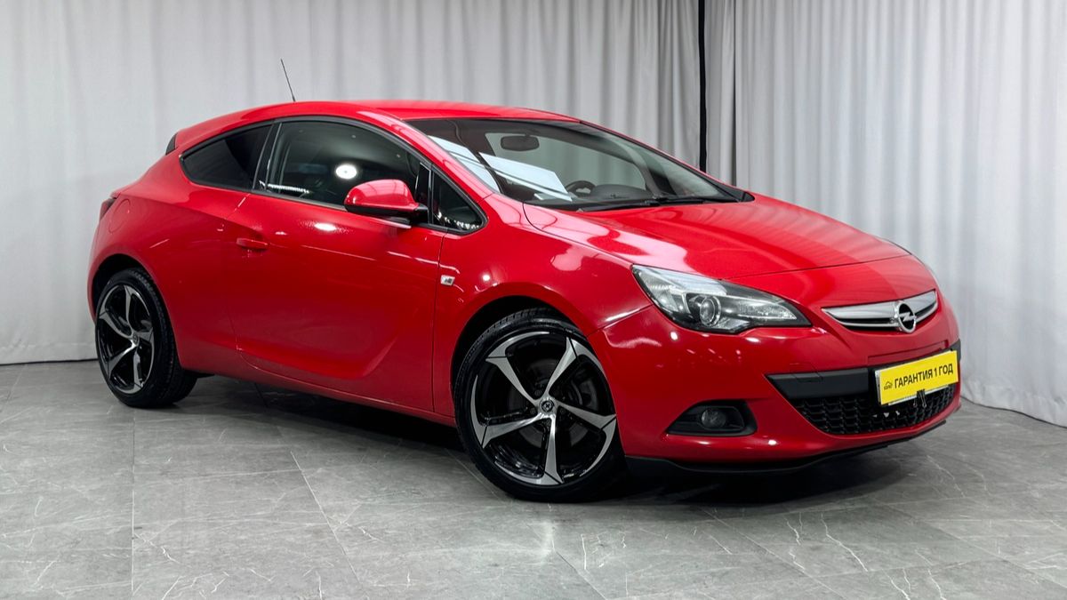 Обзор Opel Astra GTC 2012 года выпуска