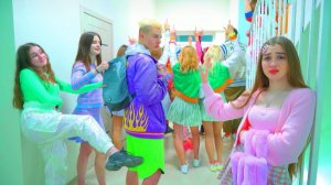 ВСЕ КТО ПРОТИВ ДИАНЫ ПОКИДАЮТ ШКОЛУ!!! ДИАНА ВЫГОНЯЕТ И НЕ ЖАЛЕЕТ НИКОГО!!! КТО ОСТАНЕТСЯ?