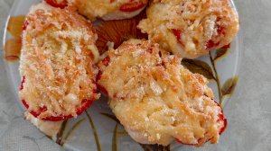 Куриные эскалопы с томатом и сыром в духовке