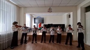 Р. Глушкова" Вальс тюльпанов" исп. ансамбль младших классов МБУДО" Детская школа искусств 8