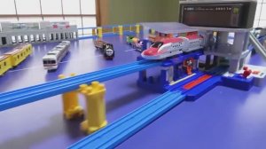 Детям! Паровозик Томас, железная дорога.