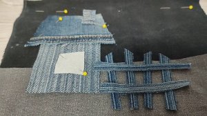 Сумочка из старых джинсов. Рисую лоскутами.