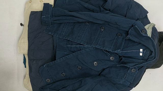 Куртки весна-осень взрослые  секонд оптом 6 пак