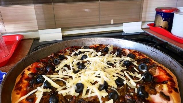 Пицца грибная