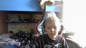 выполняю задания который мне напишут