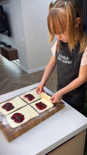 ПИРОЖОК ИЗ МАКДОНАЛЬДС