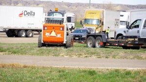 Воспоминания (май 2018): полицейская облава, досматривают все грузовики.