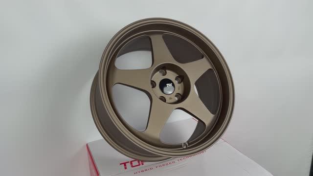 Topwheels GT06 18 8.5J Sand Bronze