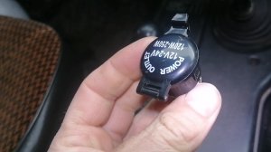 Замена прикуривателя на ниве 21213, 2121, 21214,2131 на новый   прикуриватель с крышкой.