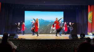 Үҥкүүһүттэр бөлөхтөрүн толоруутугар "Аварский танец"