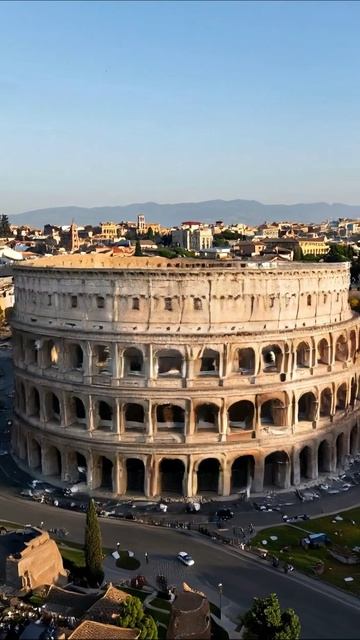 Величественный Колизей: Сокровища Рима #Рим #Колизей #Путешествия