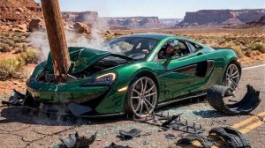 BeamNG Drive - Массивная авария с использованием шипованной ленты и столкновения автомобилей