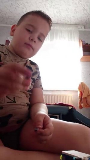 строю трактор МТЗ для вас потому что я был в школе и не мог ну сделать видео продол 
жение