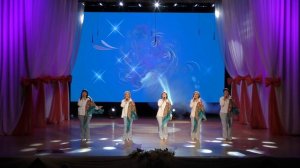 Выступление ансамбля "Супер-Серия" с песней "Девочки"