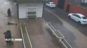 Миллион рублей получит  дагестанец, спасший  ребенка  во время потопа в Махачкале