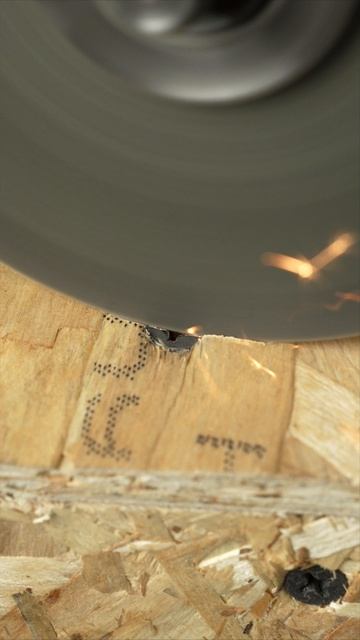 Легкий способ открутить сорванный саморез