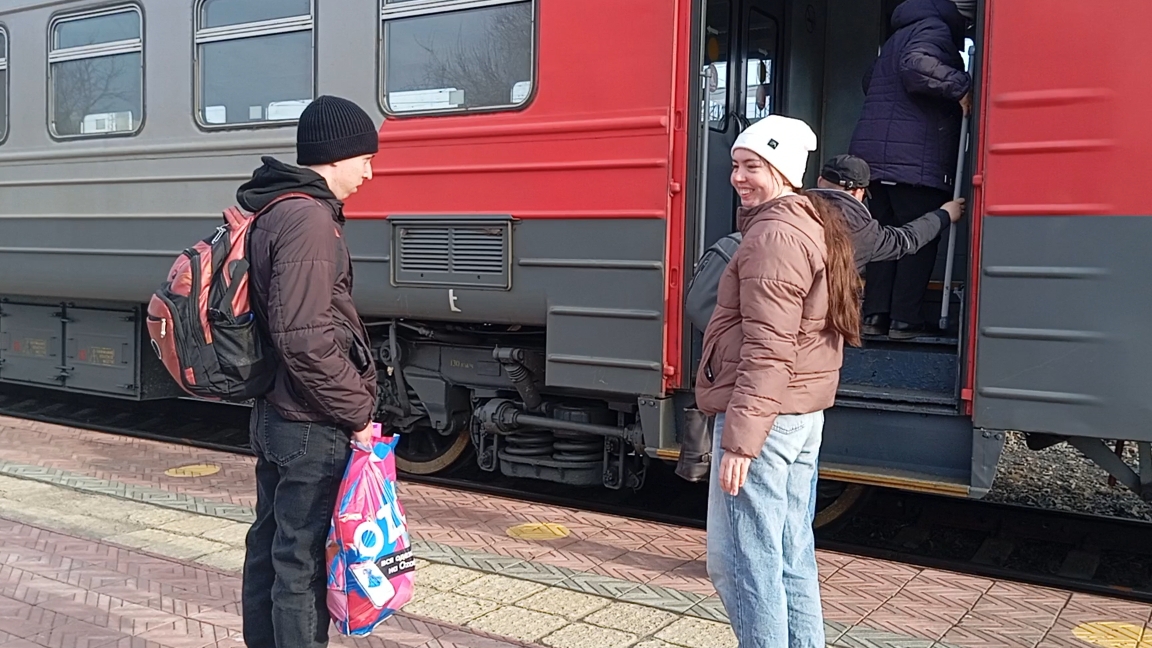 Будни нашей семьи..Встретили и проводили..Мои растишки..