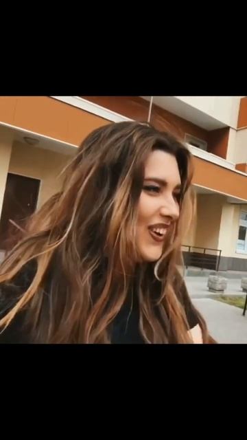 Каааак это происходит? Слушают мою песню  #анетсай