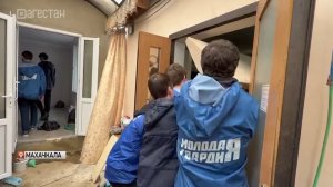 Волонтеры «Единой России» помогают ликвидировать последствия подтоплений