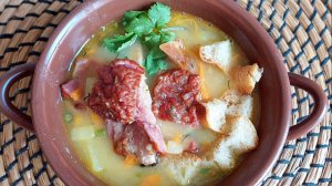 Горошница с копчёными рёбрами. Вкусный наваристый суп для полноценного обеда.