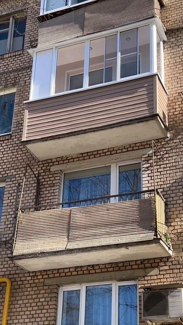 Остекление и отделка балкона. #shorts