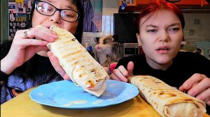 Мукбанг | Шаурма домашняя с колбасками 🤣 | Обжор Асмр