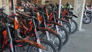 Скорость большая, ответственность нулевая: на улицах подростки на питбайках.