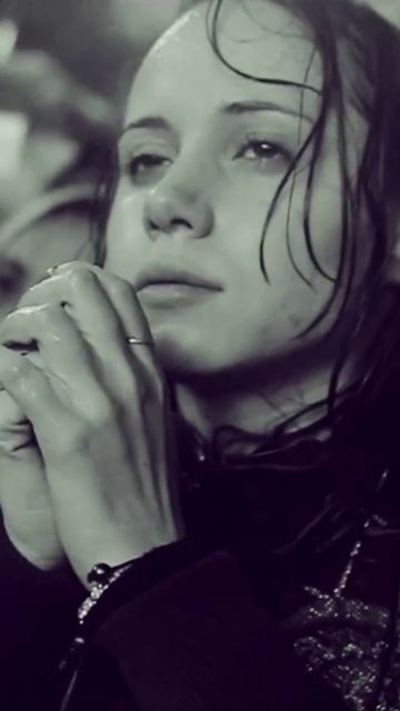 «Апрель научил нас любить...»