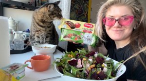 МУКБАНГ ЗАЖОРИСТЫЙ СРАВНИВАЕМ ВКУСНЯХИ И БАЗАРИМ ЗА ЖИЗУ